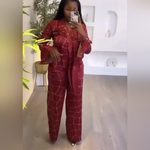 NWT - Super Stylish 2 Piece Wine Pantsuit with Neck Tie with Fringes. - Picture 4 of 4